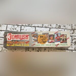 Donruss 1991 Collectors Set Baseball Puzzle & Cards - Red and White